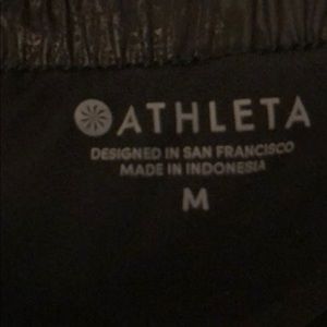 Athleta shorts black medium like new subtle camo